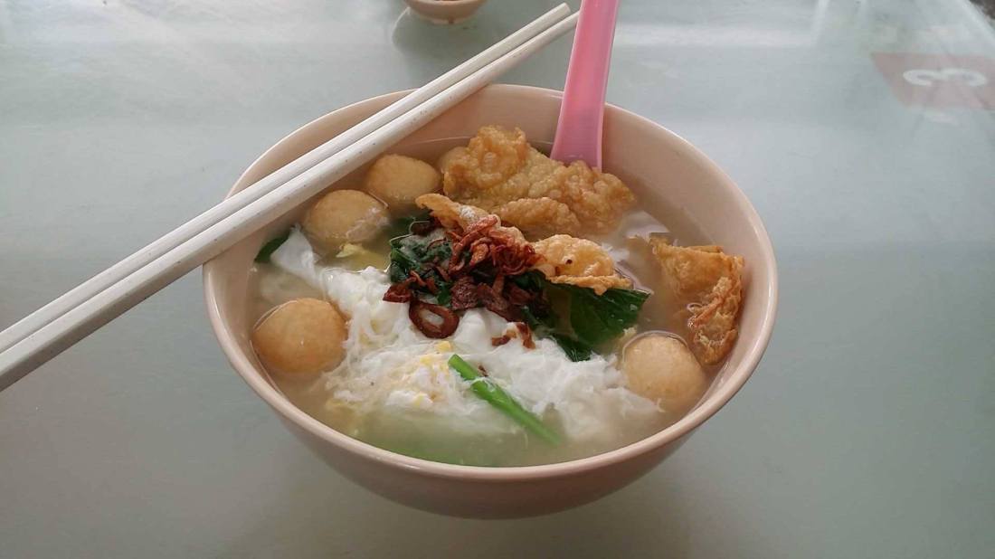 fish bowl noodle-rock cafe